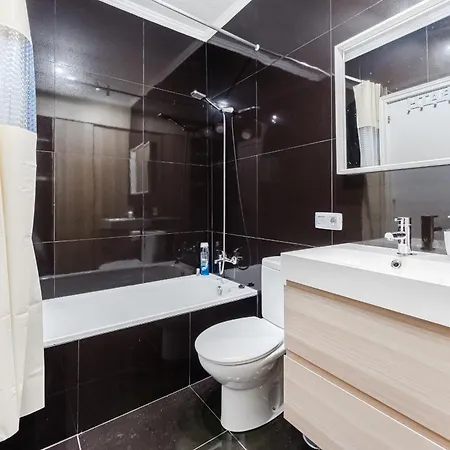 Elegant Beachfront With Balcony & Ocean View In Playa Paraiso Costa Adeje (Tenerife)