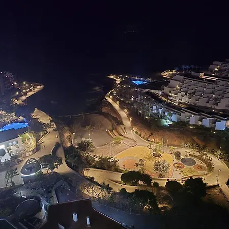 아파트 Elegant Beachfront With Balcony & Ocean View In Playa Paraiso 아데제