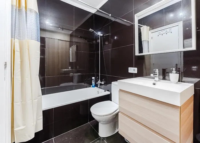 Elegant Beachfront With Balcony & Ocean View In Playa Paraiso Costa Adeje (Tenerife)