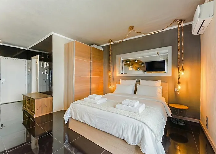 Elegant Beachfront With Balcony & Ocean View In Playa Paraiso Апартаменты